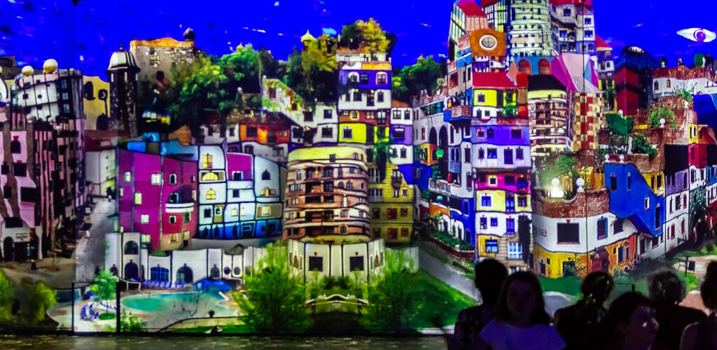 Atelier des Lumières - Expositions Klimt, Unterwasser et Collectifs Ouchhh